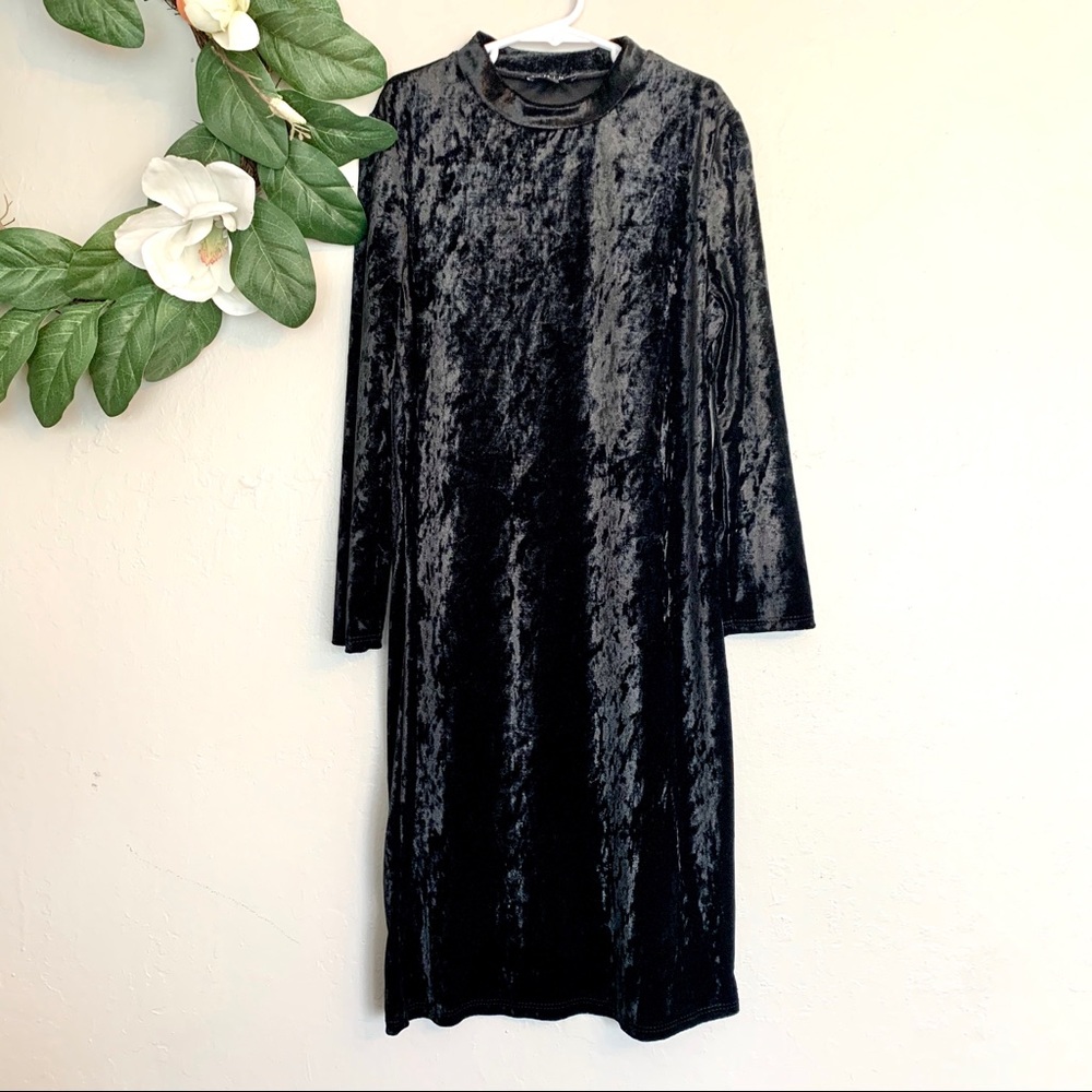 Timing Girl’s Black Velvet Long Sleeve Midi Dress